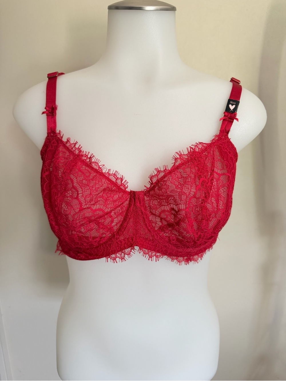 Victoria's Secret Red Lace Underwire Bra